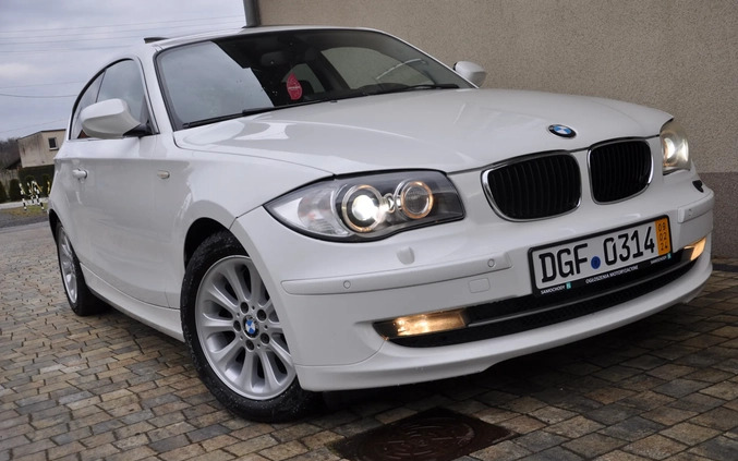 BMW Seria 1 cena 22500 przebieg: 240000, rok produkcji 2010 z Bełchatów małe 326